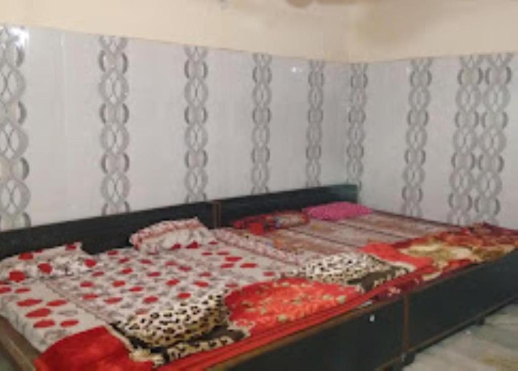 Maatu Shri Comfort Stay-Guest House Mathura Eksteriør bilde