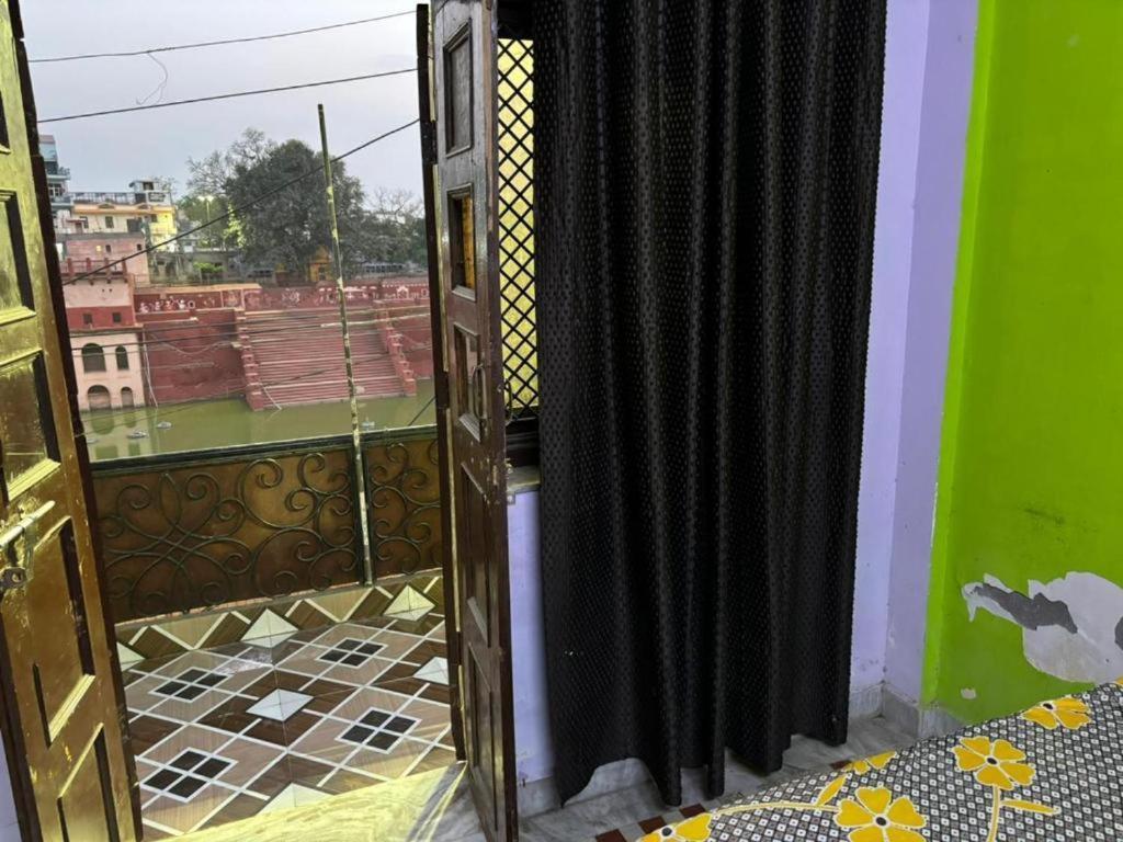 Maatu Shri Comfort Stay-Guest House Mathura Eksteriør bilde