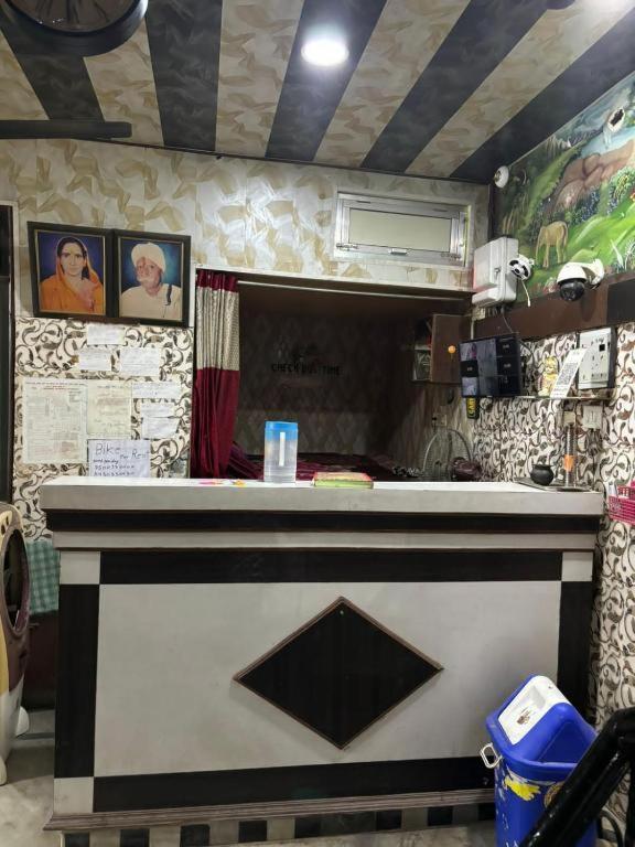 Maatu Shri Comfort Stay-Guest House Mathura Eksteriør bilde